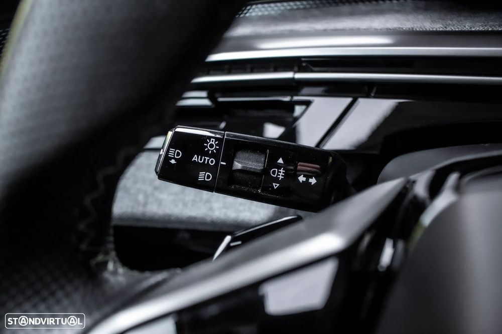 Peugeot 5008 Hybrid 136 e-DSC6 GT - 16