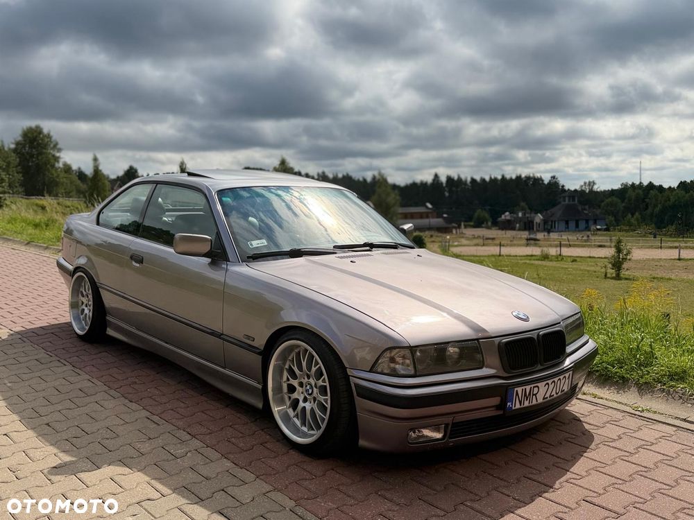 BMW Seria 3 323i - 20