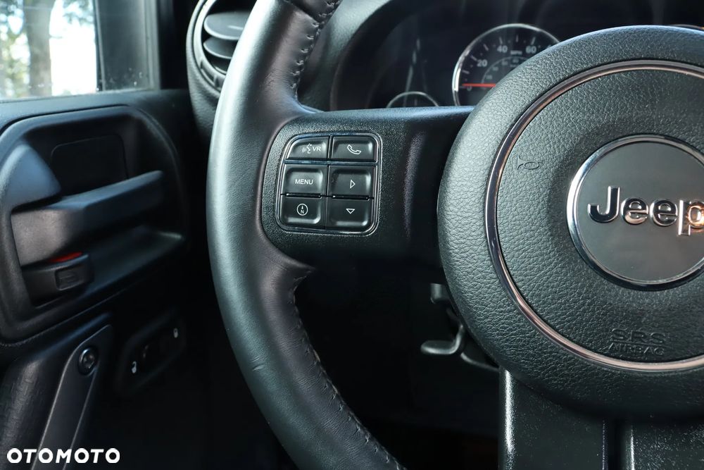 Jeep Wrangler - 15