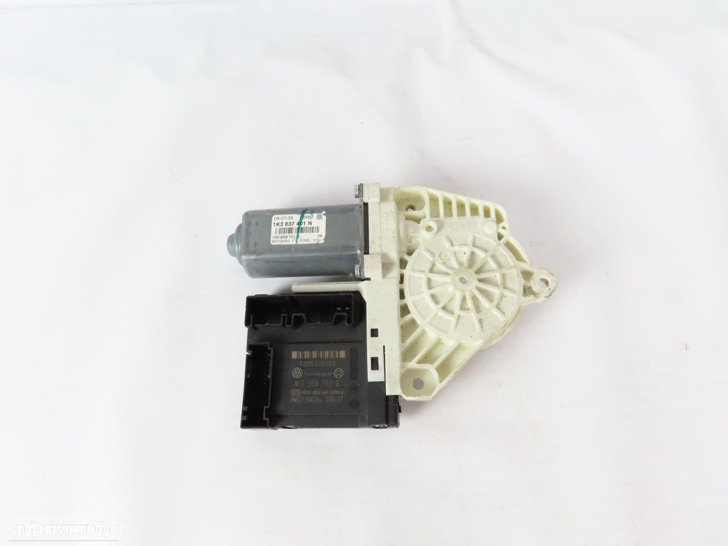 Motor elevador Esquerdo/Frente Seminovo/ Original VW GOLF V (1K1) 1K0959701K / 1... - 1