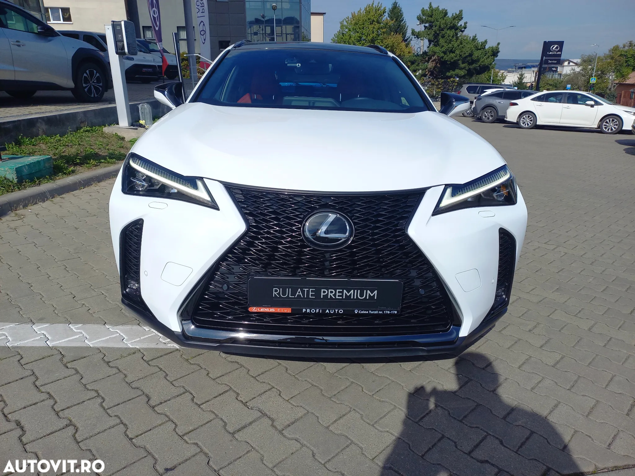 Lexus UX 250h 2.0L HEV 20H- (178 HP) 4X4 CVT F Sport - 3