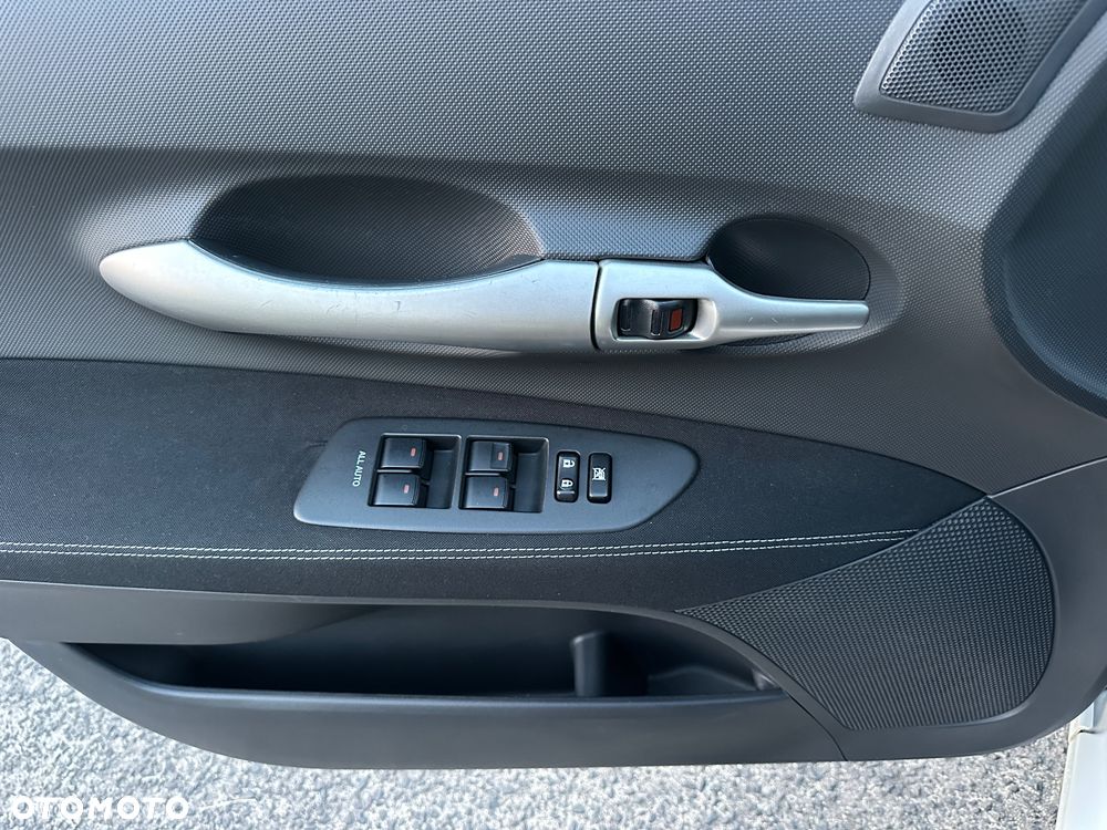 Toyota Auris Hybrid 135 Prestige - 21