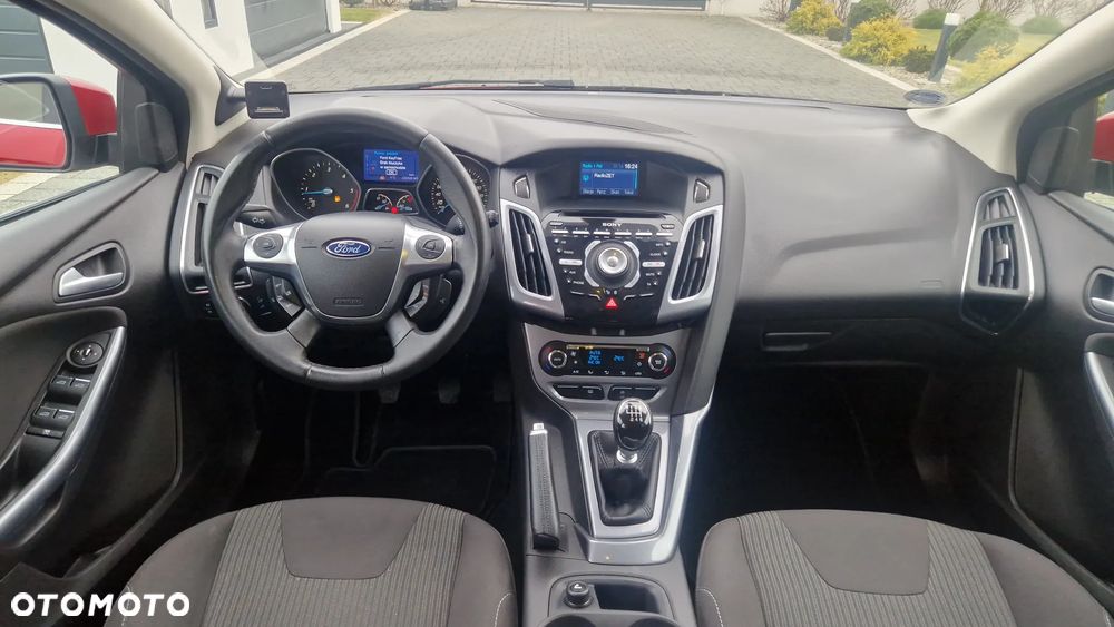 Ford Focus 1.6 TDCi DPF Titanium - 6