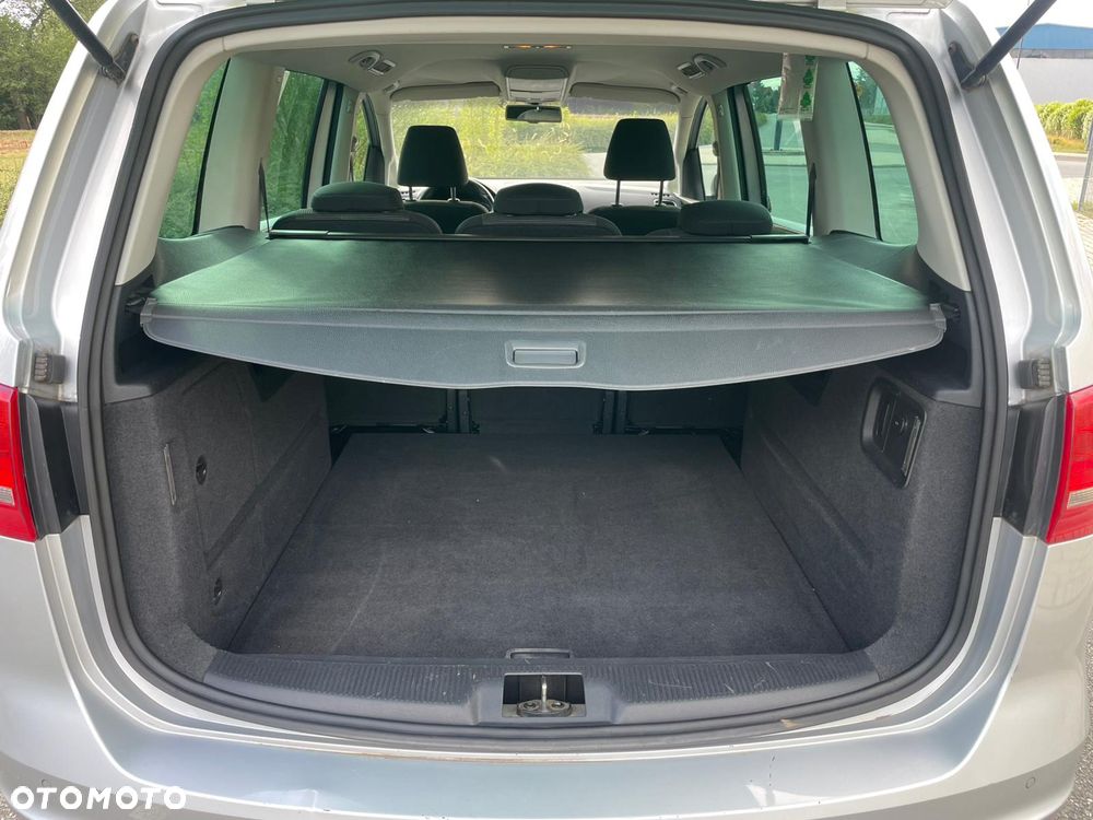 Volkswagen Sharan 2012 photo 3