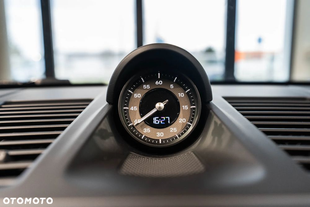 Porsche 911 Turbo S - 24