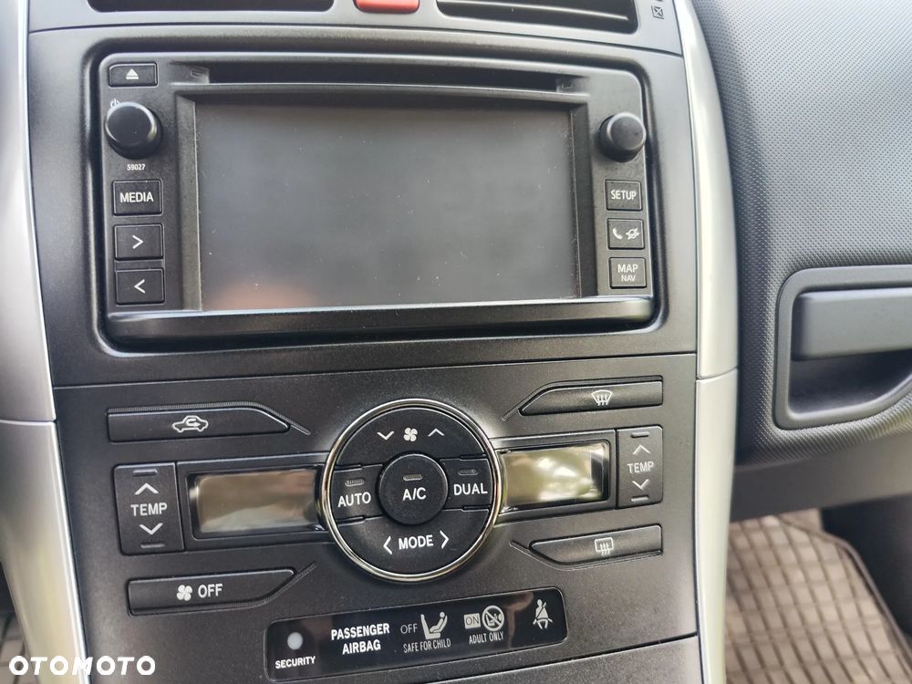 Toyota Auris - 11