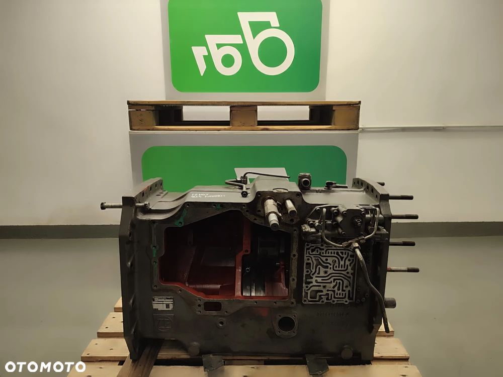 Obudowa Skrzynia ZF 2094004010 T-7300 3314 Fendt 824 Favorit - 1