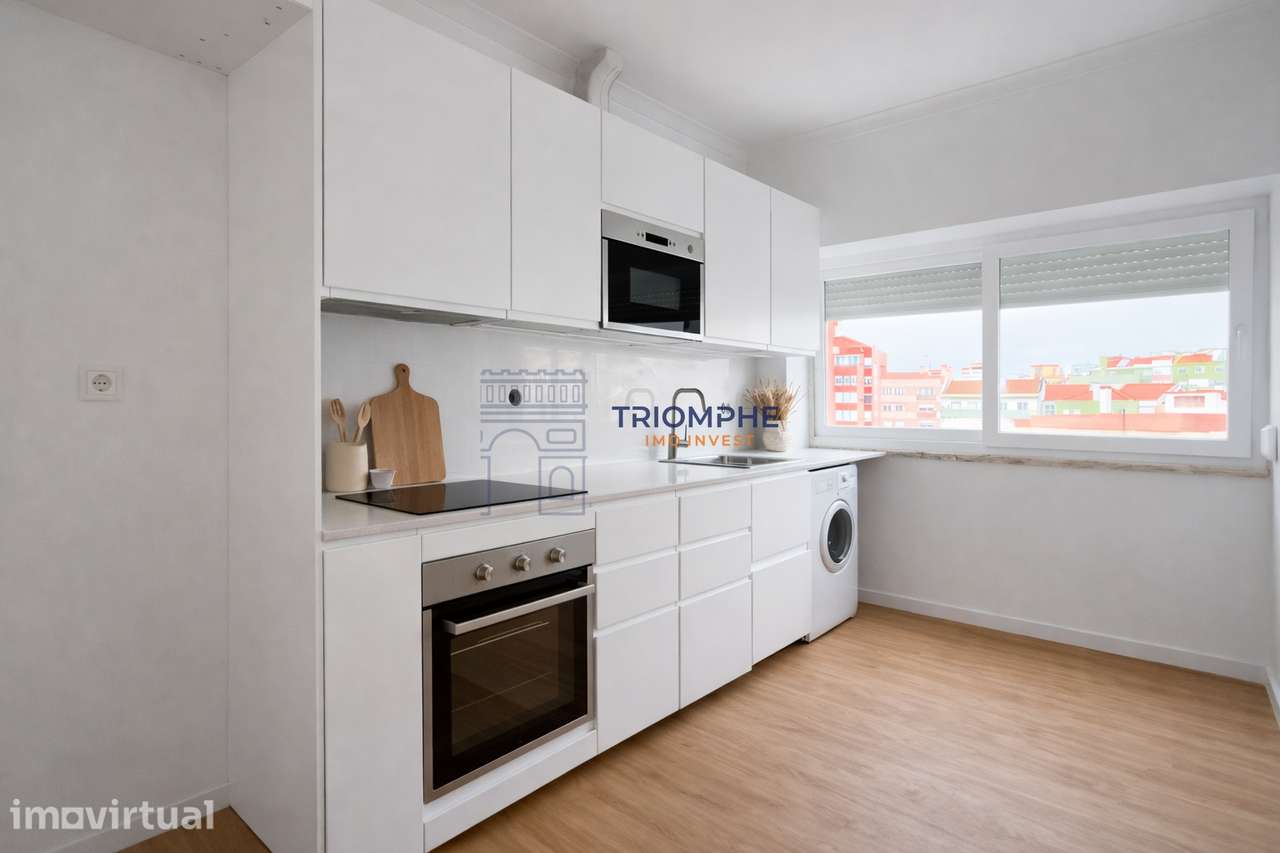 Apartamento T2 Totalmente Renovado com Arrecadação - Grande imagem: 3/21