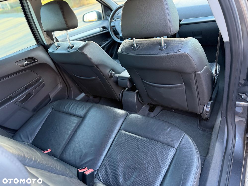 Opel Astra 1.6 Color Edition - 17