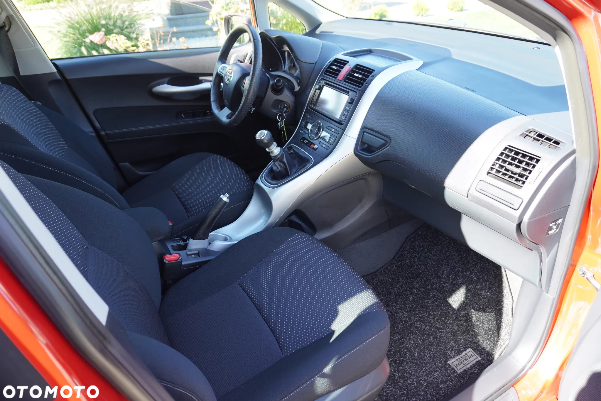 Toyota Auris 1.6 Executive - 9