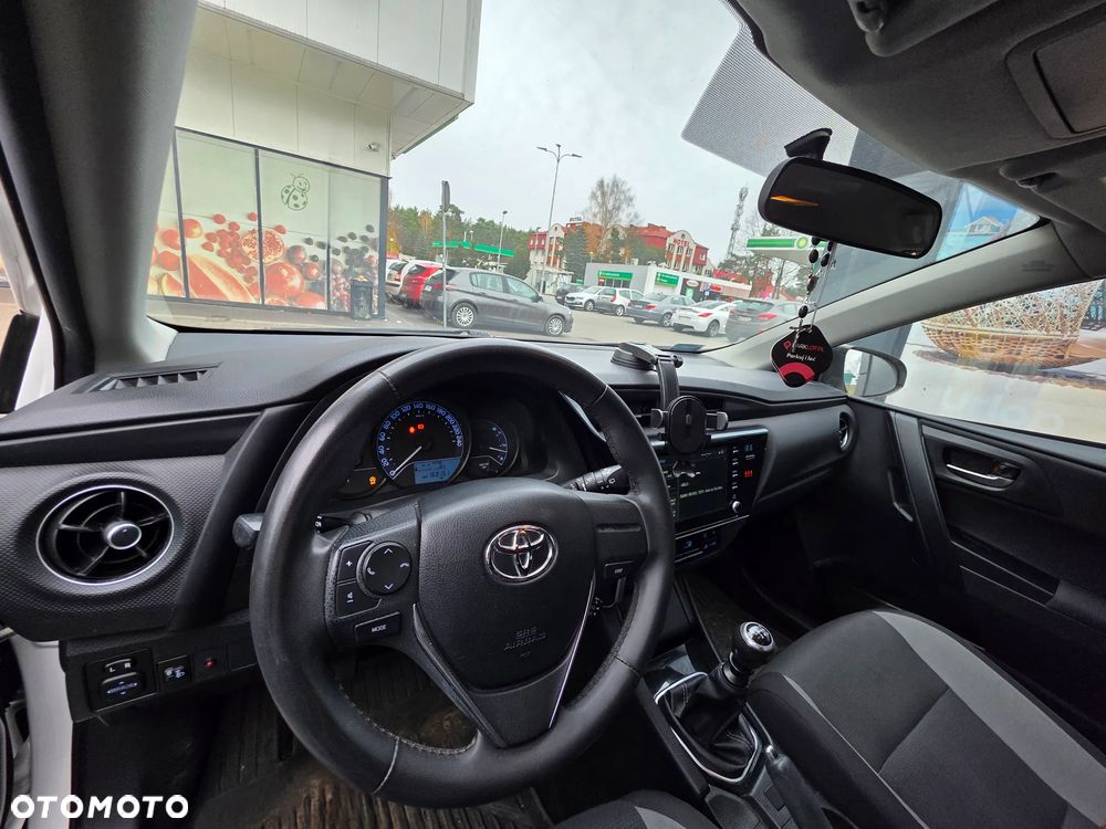 Toyota Auris 1.4 D-4D Comfort - 10
