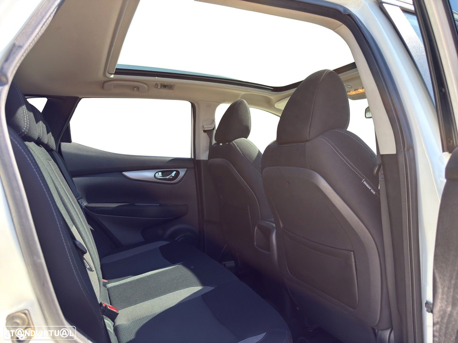 Nissan Qashqai 1.5 dCi Tekna - 16