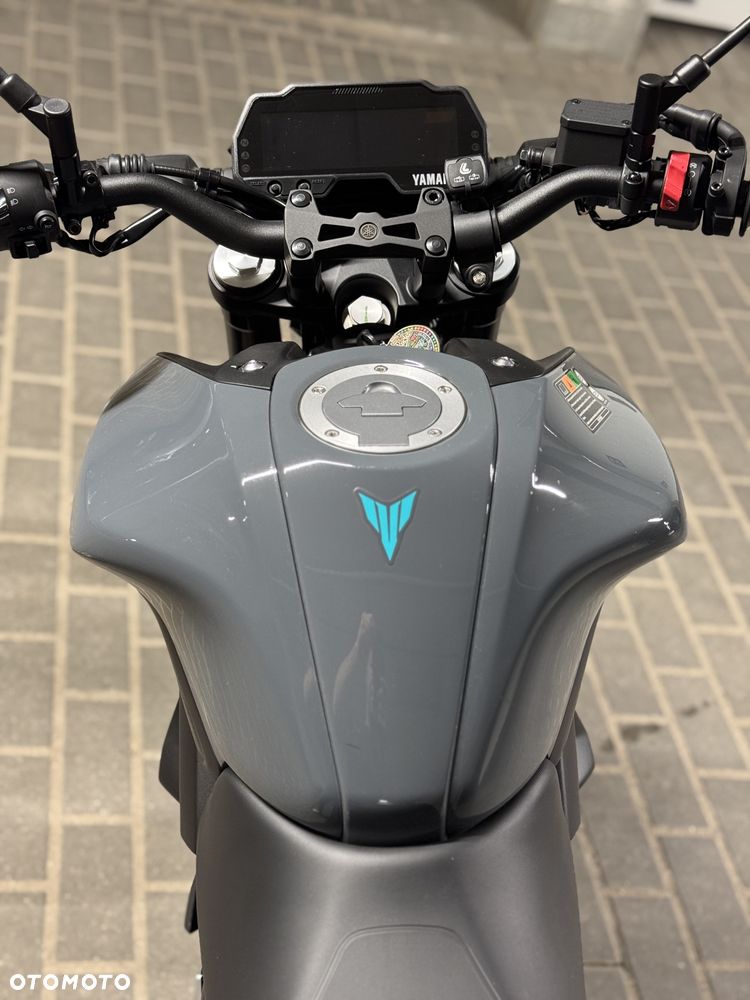 Yamaha MT - 12