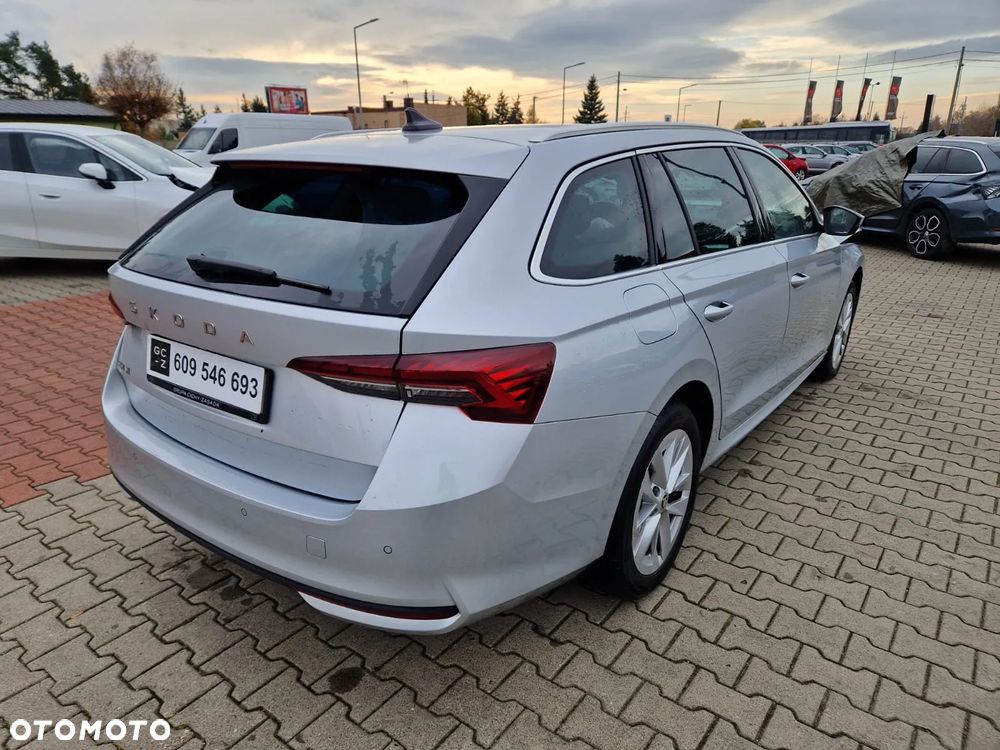 Skoda Octavia 2.0 TDI DSG Selection - 3