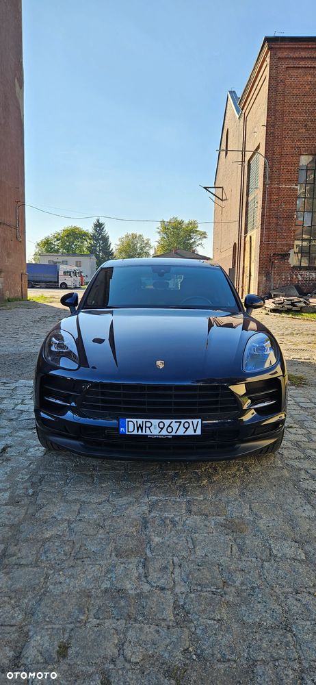Porsche Macan - 1