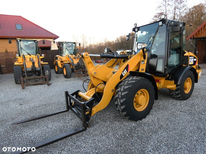 Caterpillar CAT 906H2 Z Niemiec / Ładny Stan / 5.958mtg / kilka sztuk / - 3