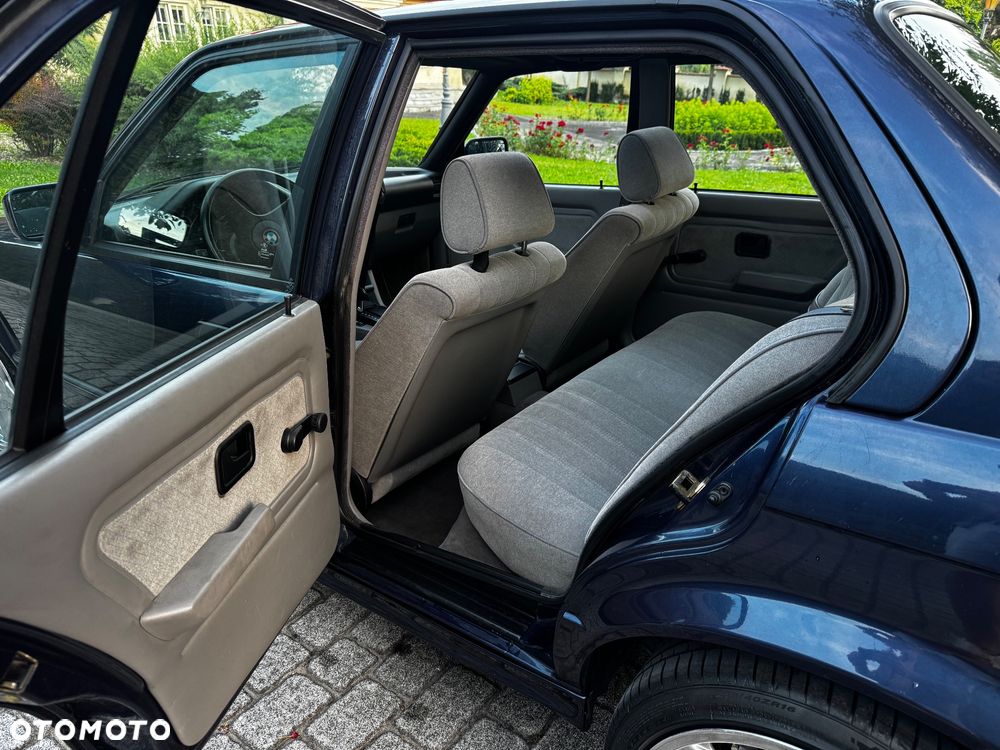 BMW Seria 3 - 30