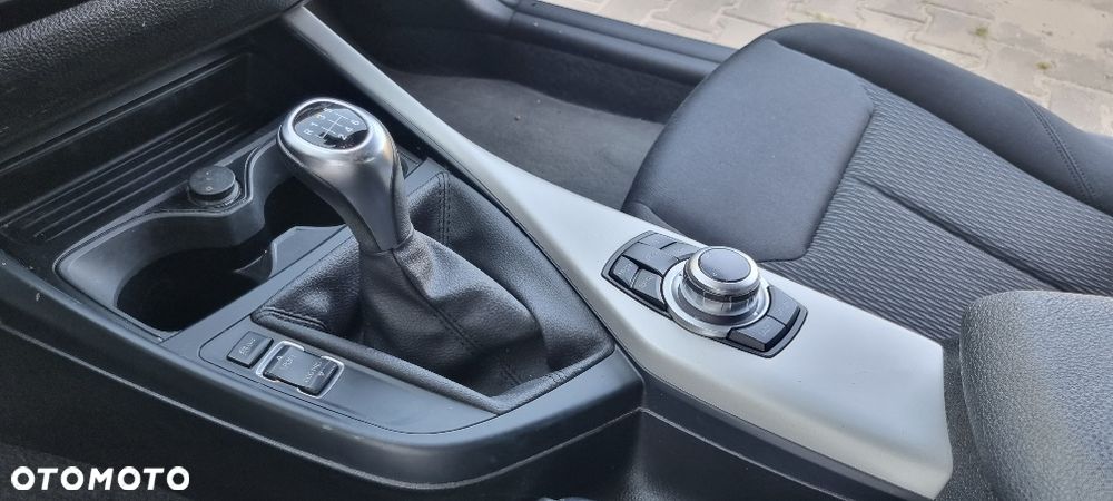 BMW Seria 1 114i - 8