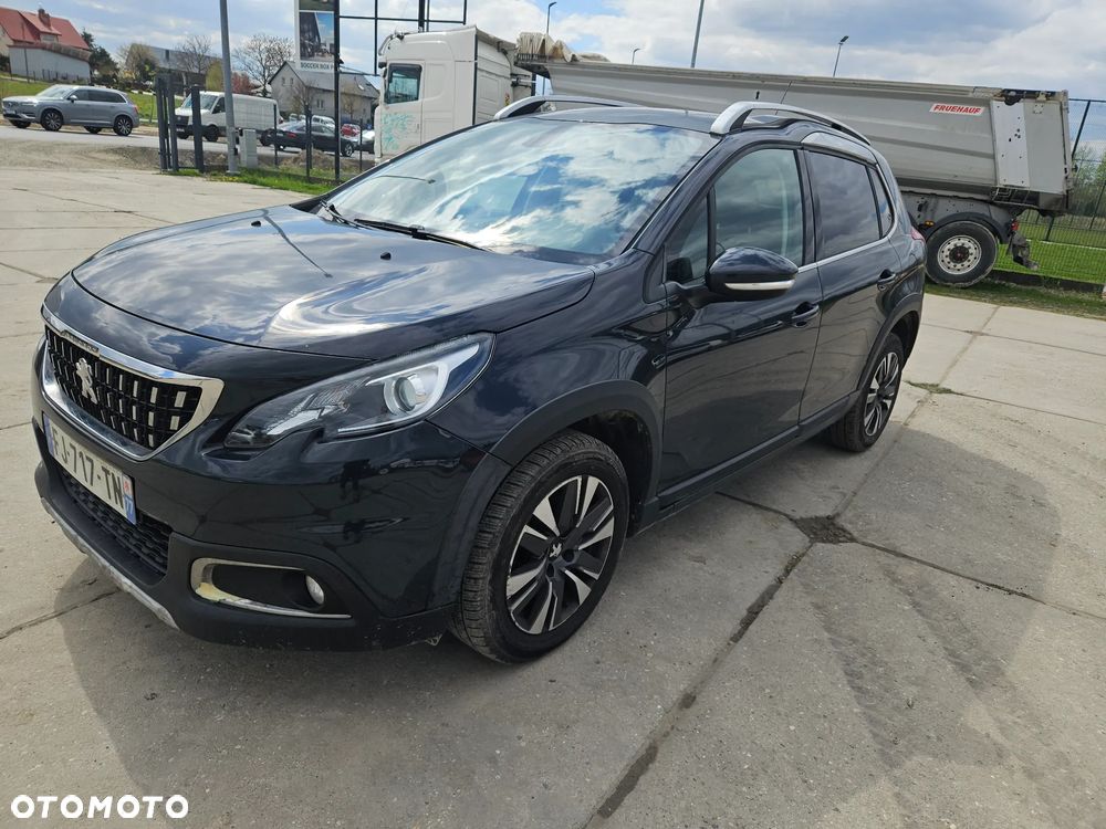 Peugeot 2008 - 8