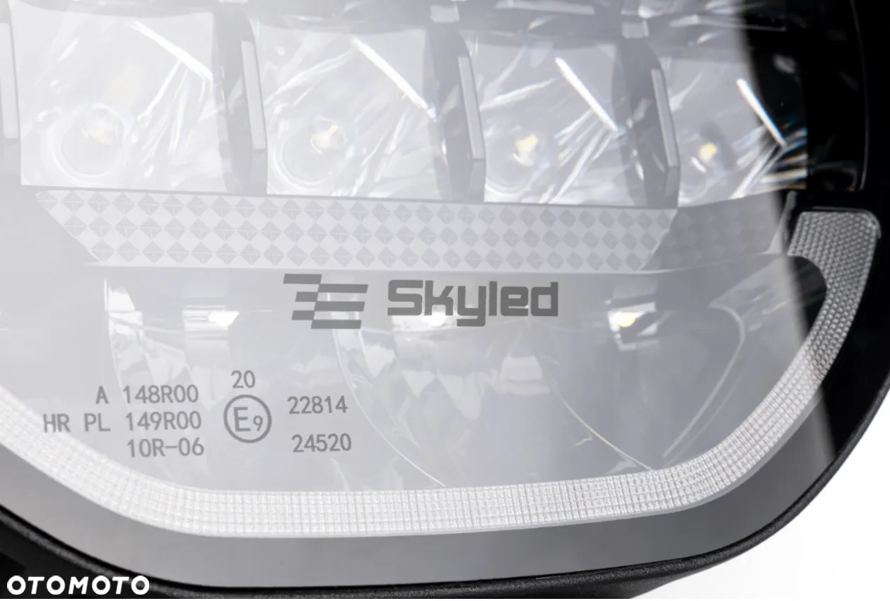 Halogen dalekosiężny reflektor Skyled SCALLOP 9X FI220 180W, z białym i pomarańczowym dynamicznym światłem pozycyjnym) R10/R148/R149 - 6
