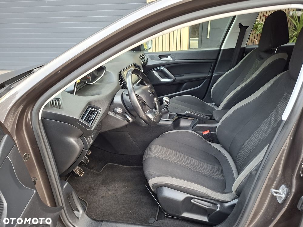 Peugeot 308 - 11