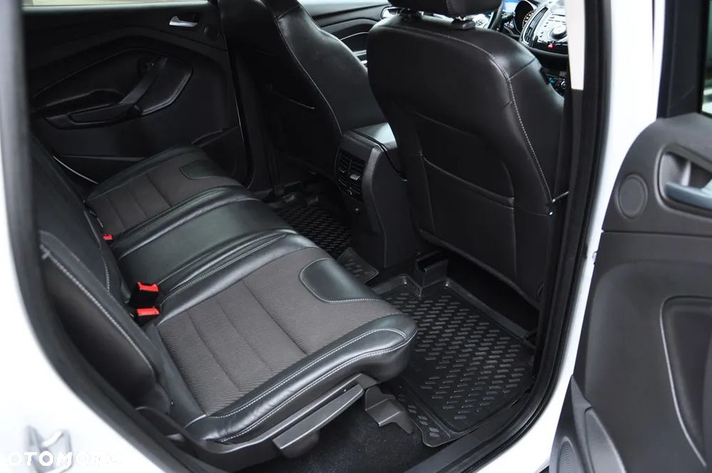 Ford Kuga 2.0 TDCi 4x4 Titanium - 27