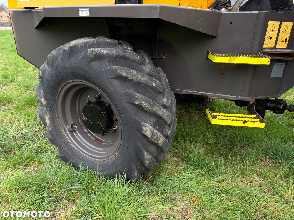 Terex Mecalac TA6s Wozidło wózek z Obrotową Kolebą. 6ton ładowność. 4x4. Silnik Perkins 80KM 4 cylindry. 1900 mtg. 2021 rok. Kamera z wielkim Ekranem! Jazda Rewers 3prędkości. Maszyna jak Nowa z Norweskiego Gospodarstwa! Ani deka luzów i wycieków! Hydrostatic. Pełny Oryginał. Hamulce brzytwa. Serwisy w DEKRA. Maszyna Woziła lekkie ładunki. Praktycznie zerowe zużycie. Wielka Okazja. Wszystko w pełnym Oryginale. Opony Oryginał wszystkie z 2020roku. - 28