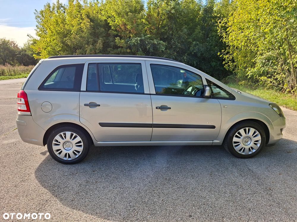 Opel Zafira 1.7 CDTI ecoFLEX Family - 1