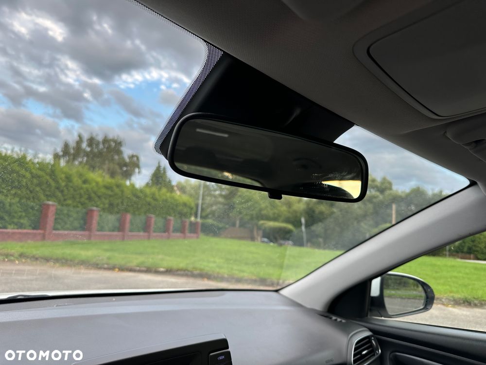 Hyundai i30 1.6 CRDI Intro - 28