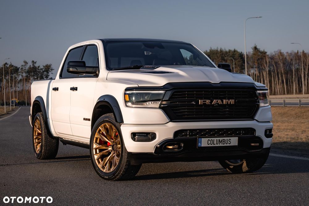 RAM 1500 Crew Cab Shortbed Bighorn - 11