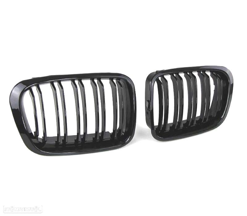 GRELHAS BMW E46 BERLINA TOURING 98-01 PRETO BRILHANTE - 2