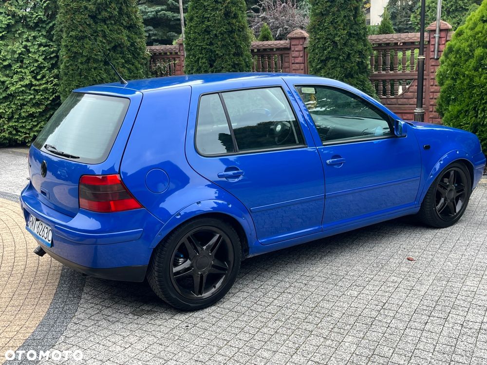 Volkswagen Golf - 26