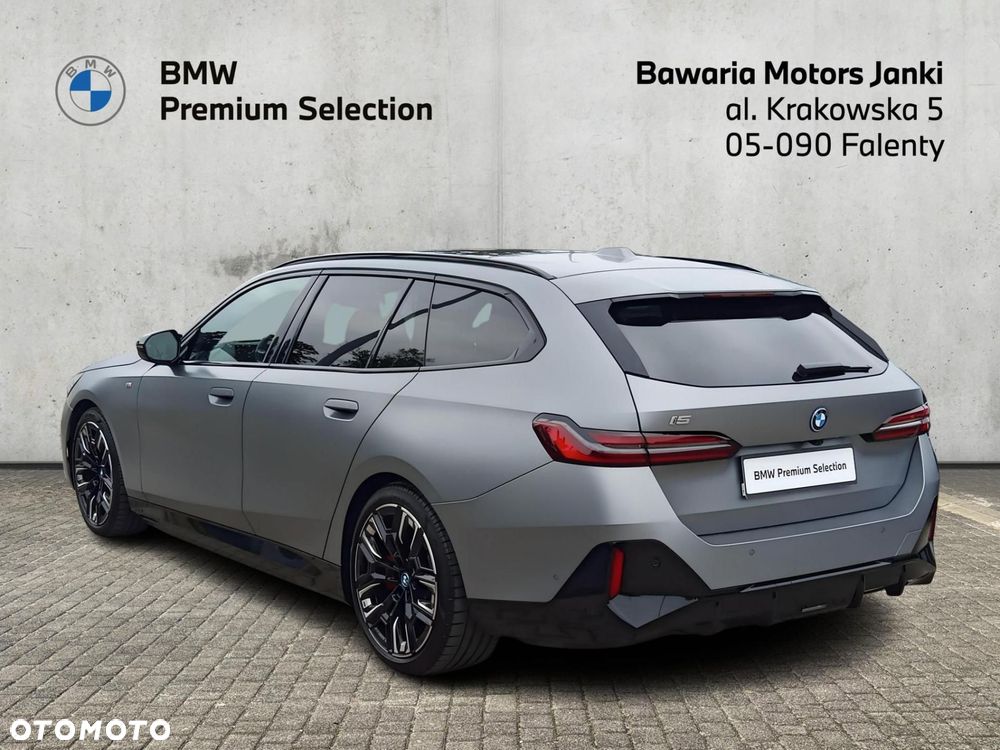 BMW i5 - 9