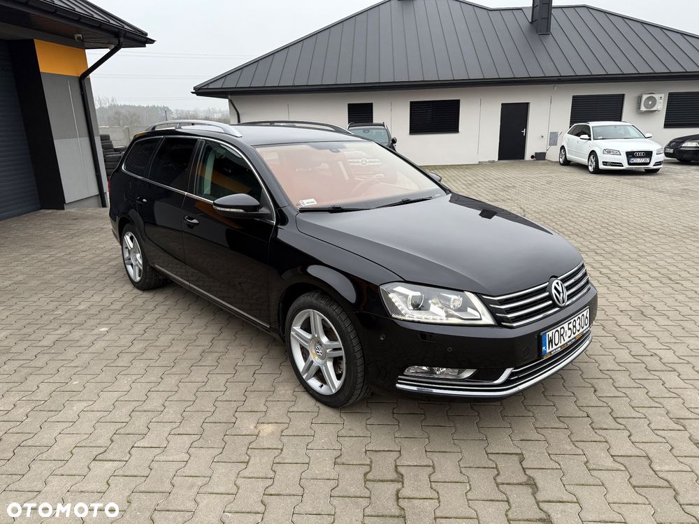 Volkswagen Passat 2.0 TDI BlueMotion Technology Exclusive - 12