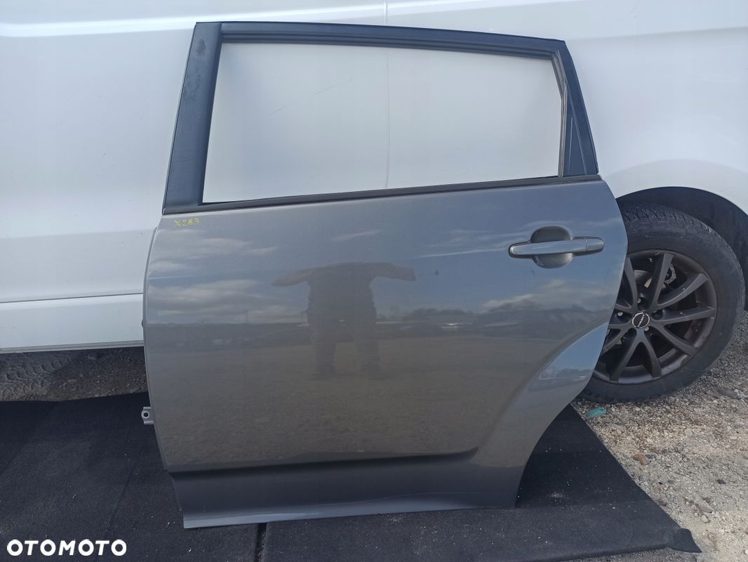 Drzwi lewy tył kompletne TOYOTA COROLLA VERSO II 1C3 04-09 - 1