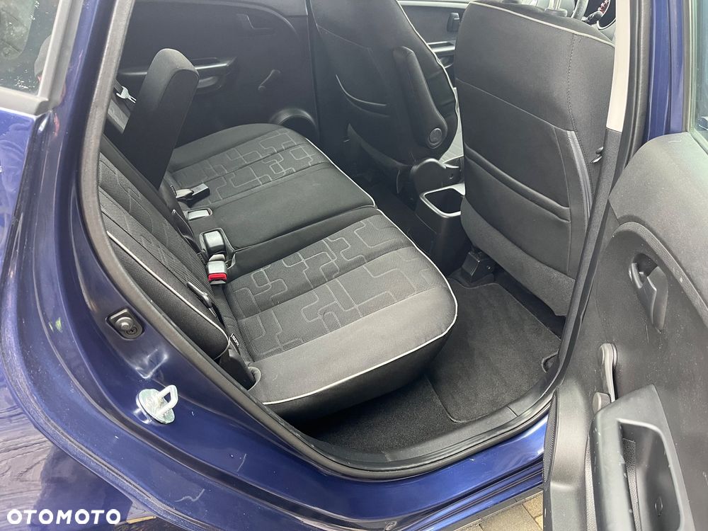 Kia Venga 1.4 CVVT Vision - 28