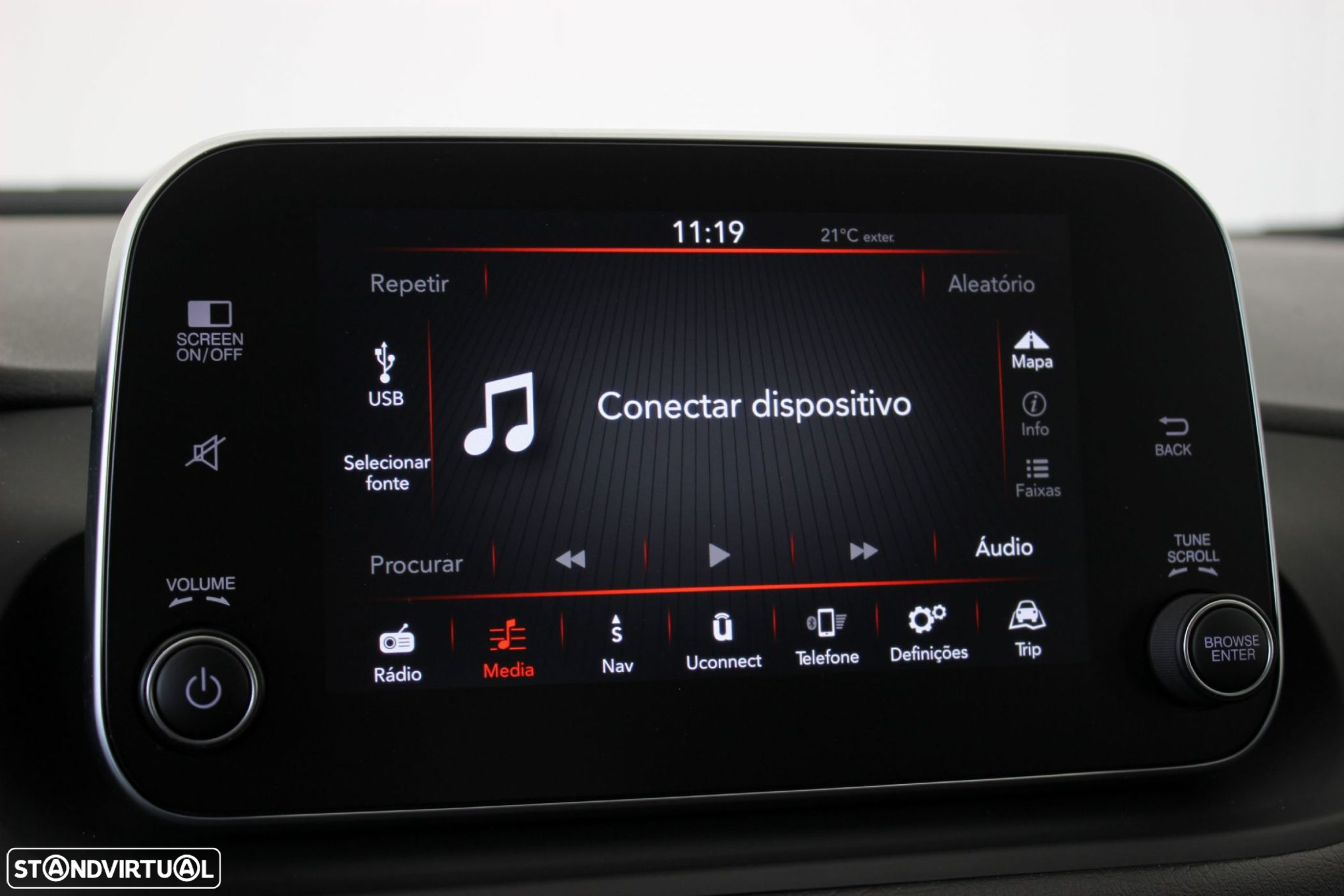 Fiat Tipo Station Wagon 1.3 M-Jet Lounge - 24