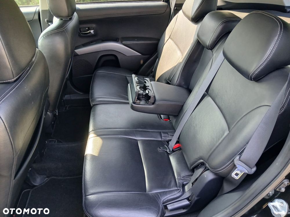 Mitsubishi Outlander - 20