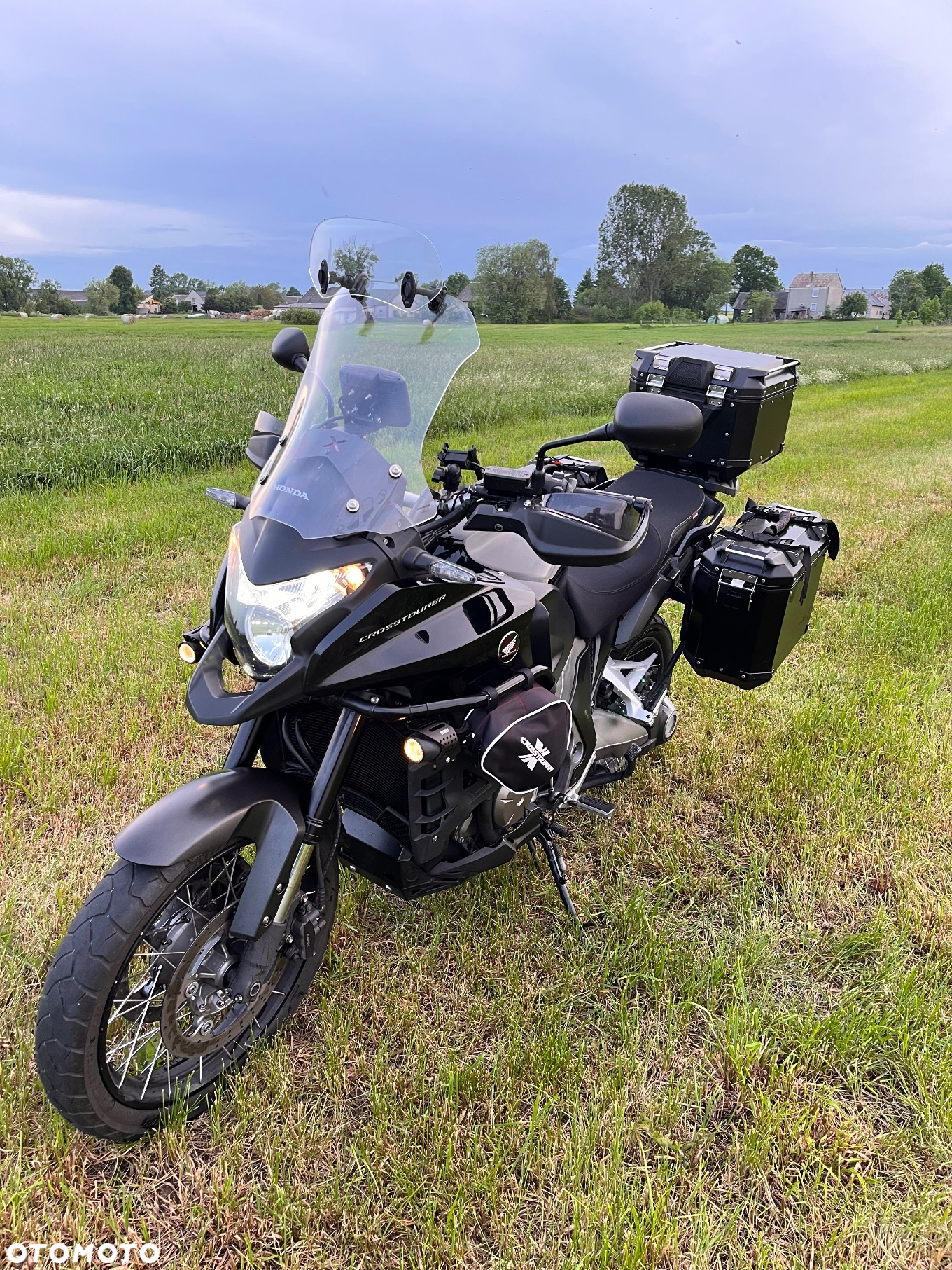 Honda VFR - 12