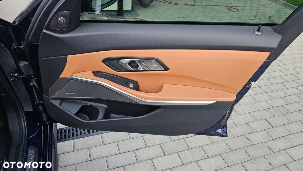 BMW Seria 3 330i GPF xDrive M Sport - 17