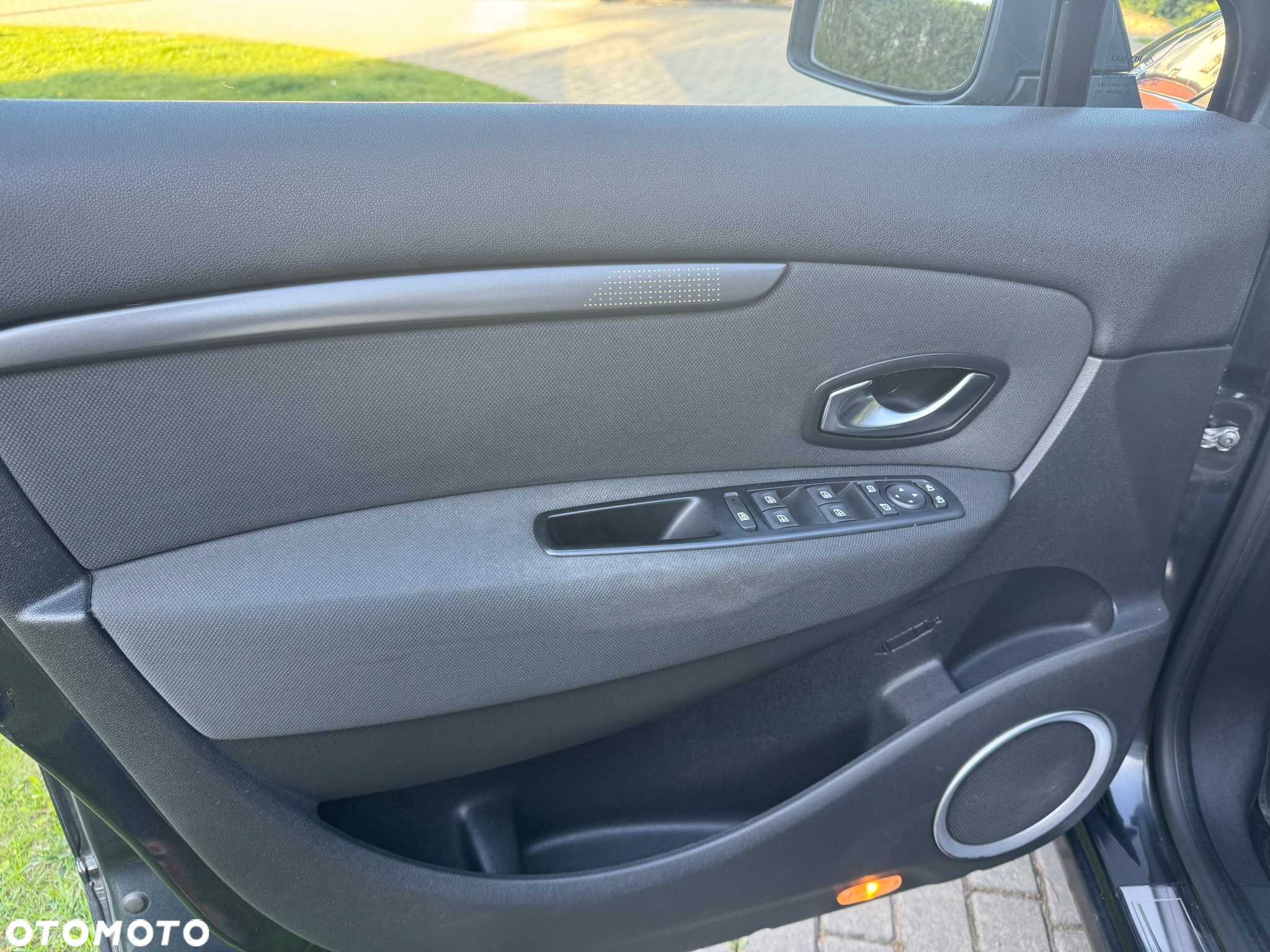 Renault Scenic 1.4 16V TCE Privilege - 14
