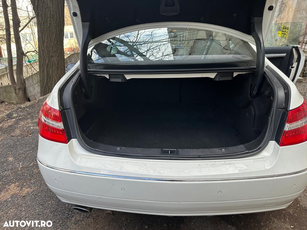 Mercedes-Benz E - 37