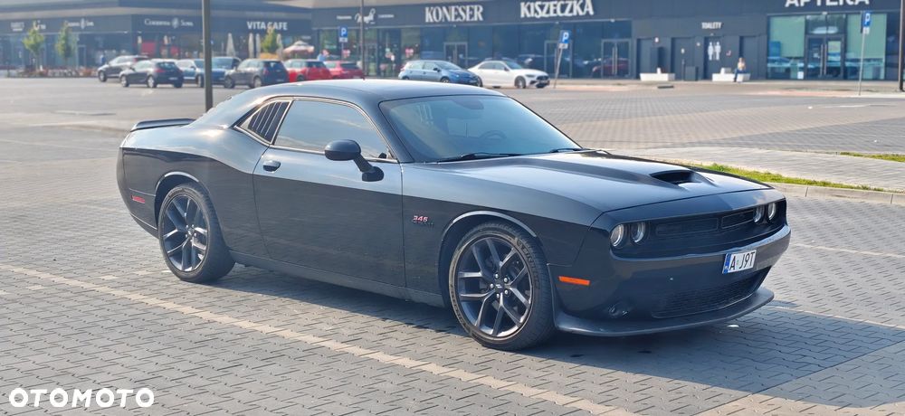 Dodge Challenger - 22