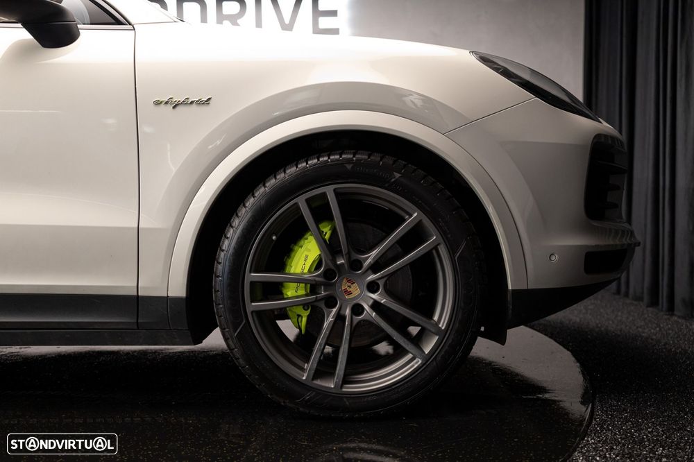Porsche Cayenne Coupé E-Hybrid - 25
