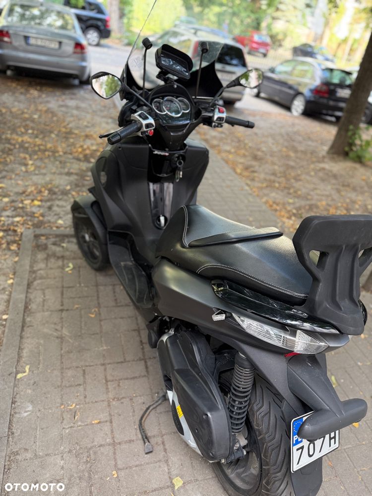 Piaggio MP-3 - 5