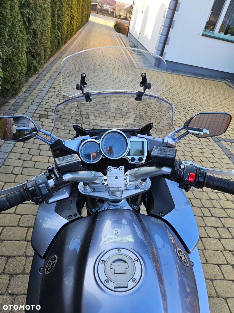 Yamaha FJR - 4
