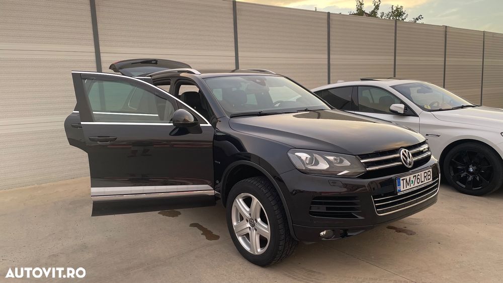Volkswagen Touareg - 1