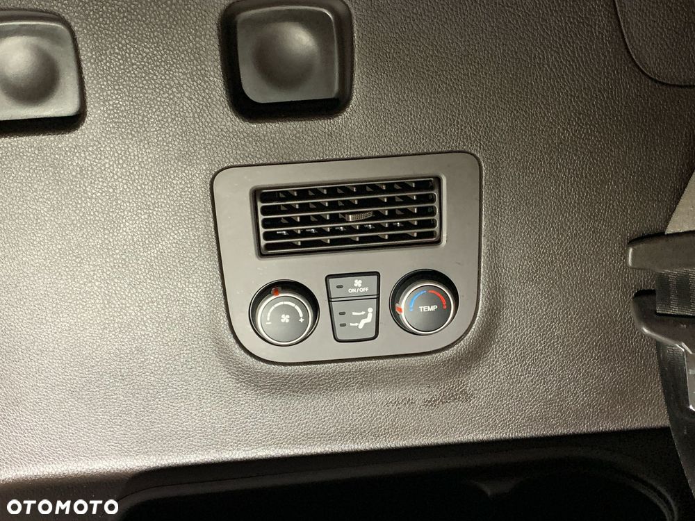 Hyundai Santa Fe - 32