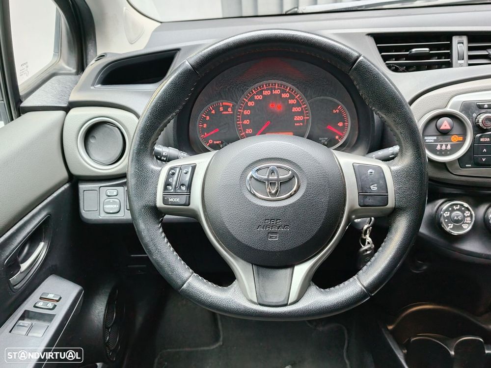 Toyota Yaris 1.4 D-4D Comfort - 13