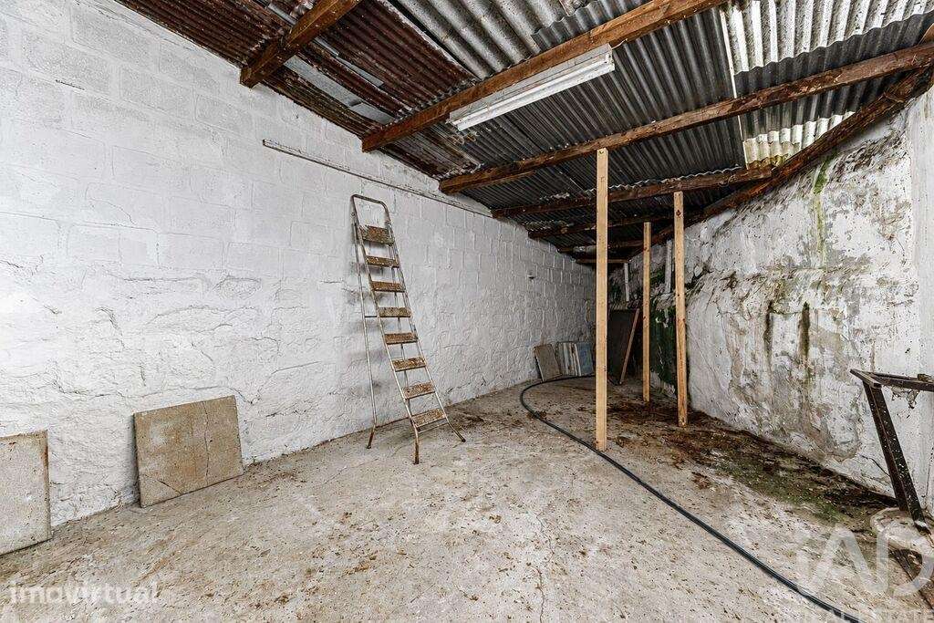 Hangar em Cedofeita, Santo Ildefonso, Sé, Miragaia, São Nicolau e Vitó - Grande imagem: 2/3